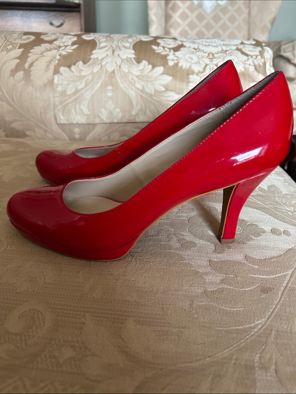 Franco Sarto Glossy Red Patent Mid Heel Pumps